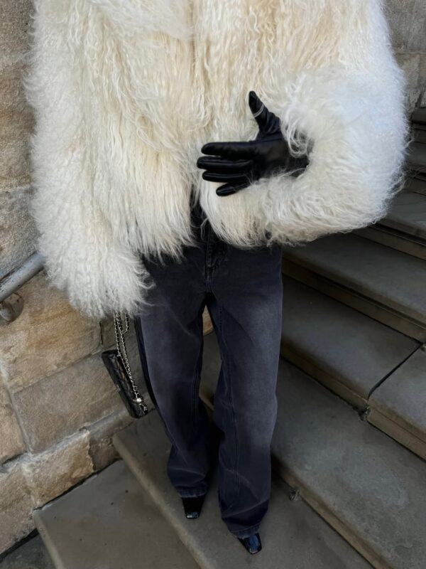 SnapInsta.to_592515087_18059728844650575_8745227031707878519_n White Llama Fur Coat | Ethical Genuine Llama Fur | Vintage Style Luxury Fur Jacket | Winter Faux Fur Alternative Coat