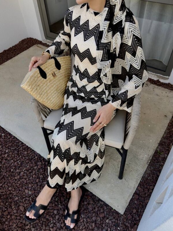 Zigzag Patterned Dress – Modern Prints with Effortless Style - Image 4