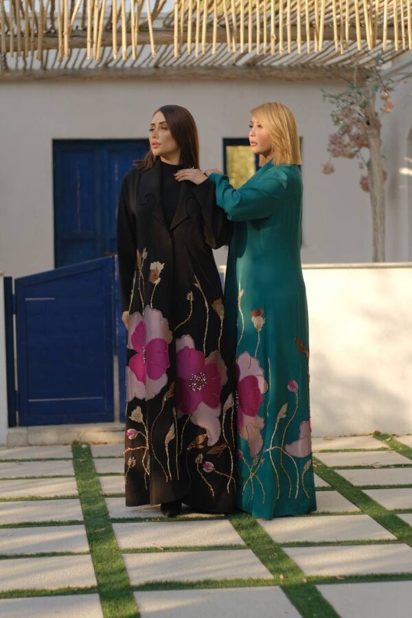 🌸 Floral Elegance Abaya 🌸 - Image 3