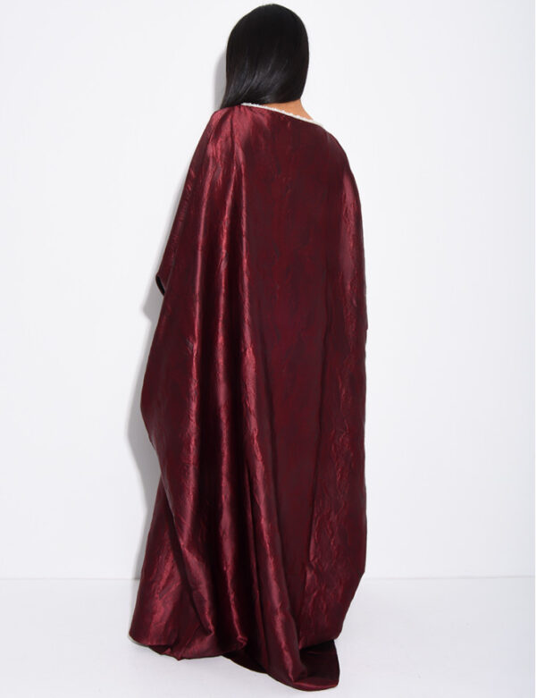 robe-ample-a-bordures-en-perles (3) Pearl Embellished Butterfly Abaya | Premium Embossed Satin Kaftan | Luxurious Open Front Cover Up | Elegant Eid & Wedding Guest Dress